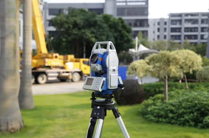 思拓力R2C彩屏全站儀,集顏值與實(shí)力于一體